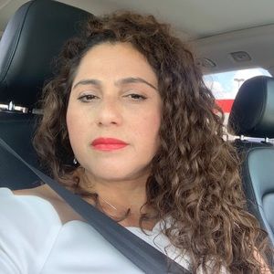 Meet your Posher, Mirna